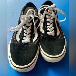 EUC ⚡️ Vans Old Skool Black White Skate Sneakers Men 6 Women 7.5 🛹